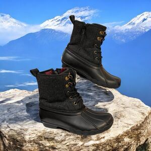 Tommy Hilfiger Megan Kids Unisex Black Duck Boots Red Flannel Lining Size 3